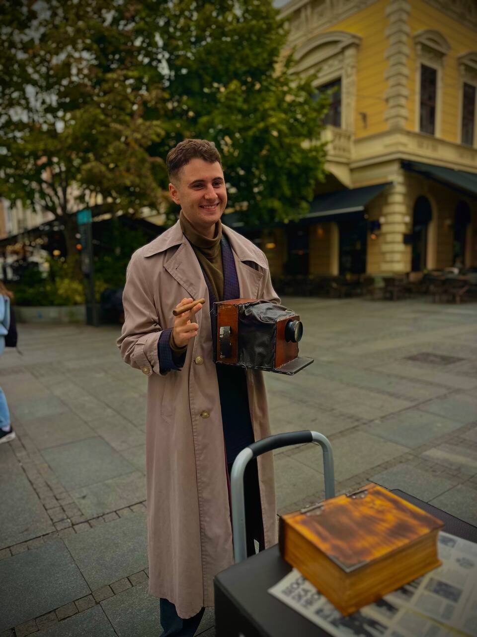 RID Studio photographer on Knez Mihailova street
